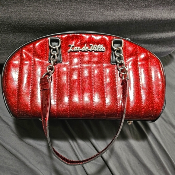 Lux de Ville Glittering Red Purse - Picture 1 of 17